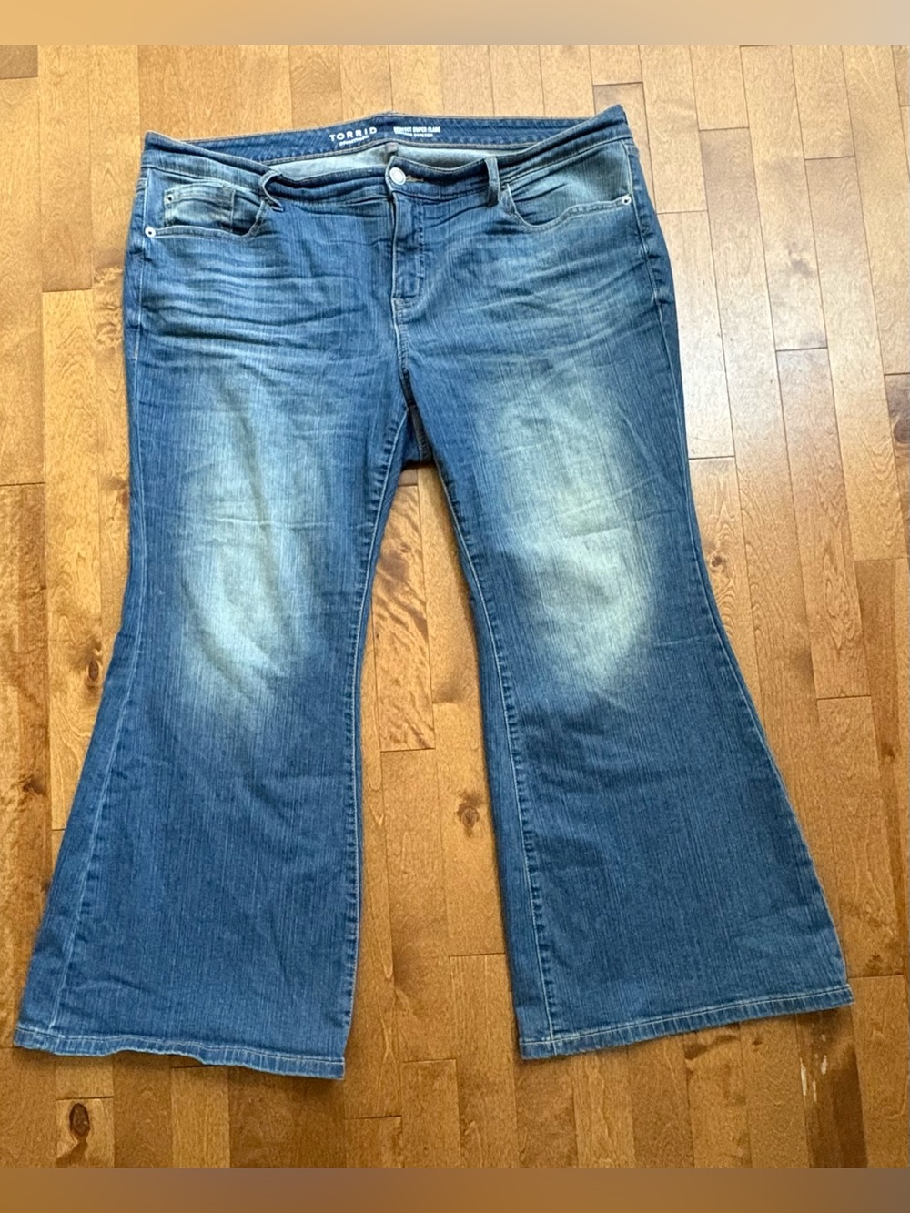 Torrid Perfect Super Flare Vintage Stretch Denim Jeans Medium Wash – Size 18 S
